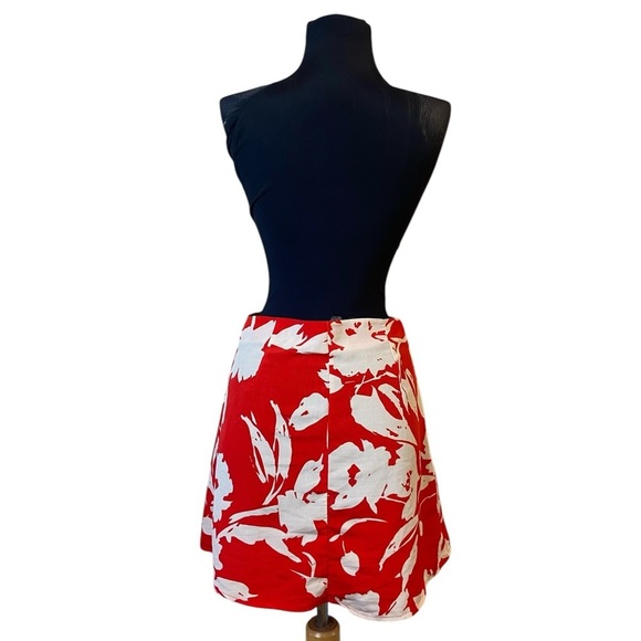 Vintage Silk Red & White Floral Mini Skirt With Buttons - Picture 5 of 16